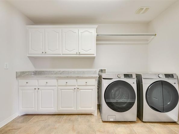 123  Crestpark Drive  36, Cedar Hill Texas 75104