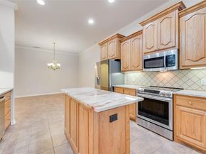 123  Crestpark Drive  36, Cedar Hill Texas 75104