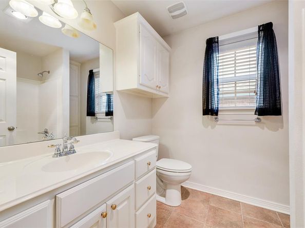 123  Crestpark Drive  36, Cedar Hill Texas 75104