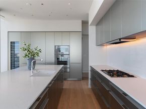 1747  Leonard Street  2401, Dallas Texas 75201