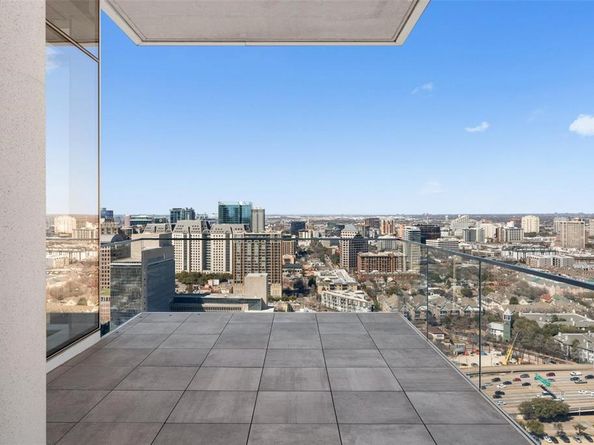 1747  Leonard Street  2401, Dallas Texas 75201