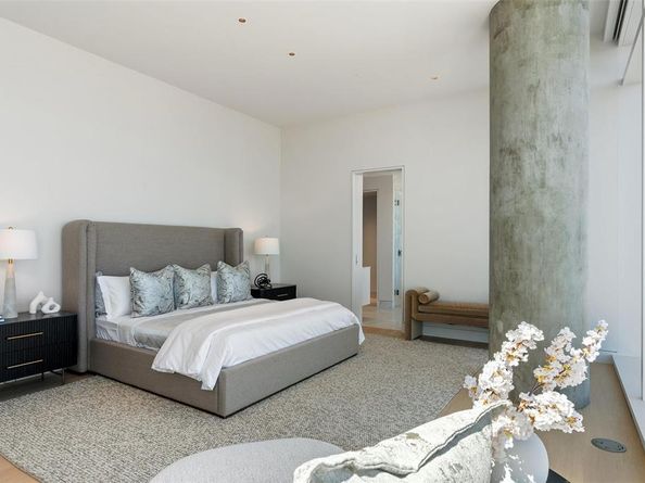 1747  Leonard Street  2401, Dallas Texas 75201