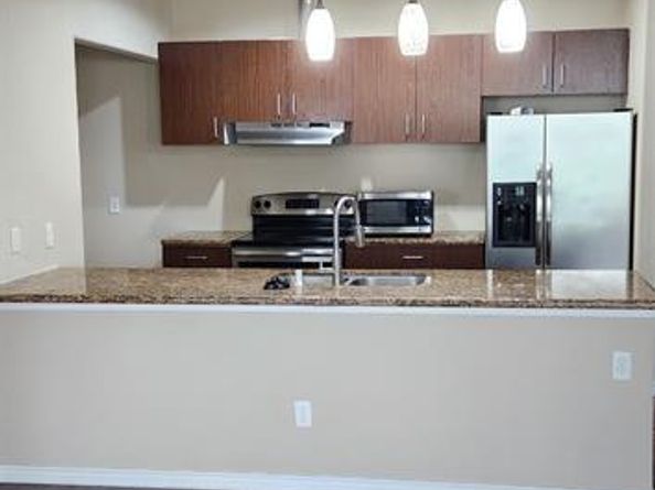 1100 W Trinity Mills Road  3003, Carrollton Texas 75006