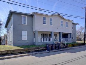 405 W Capps Street , Fort Worth Texas 76110
