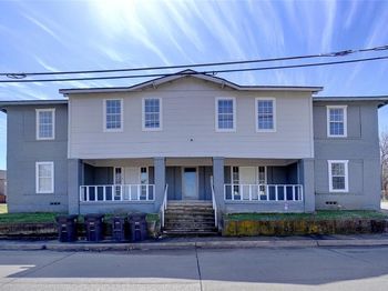 405 W Capps Street 