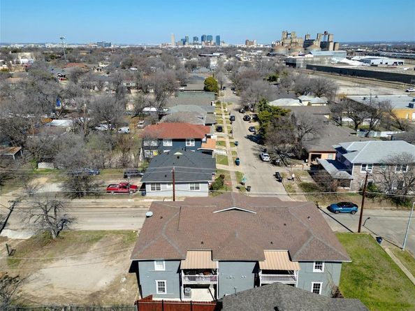 405 W Capps Street , Fort Worth Texas 76110