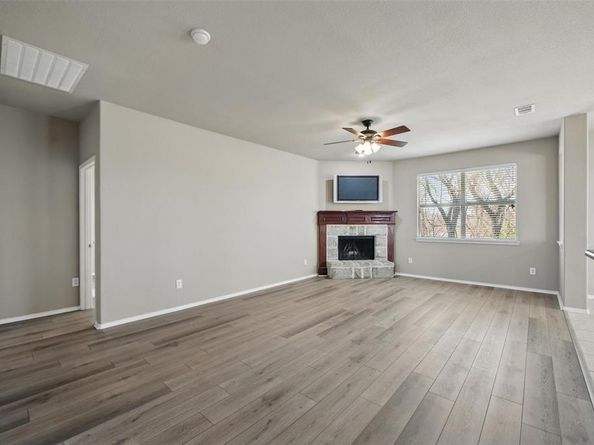 804  Starling Lane , Aubrey Texas 76227