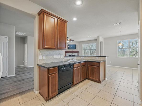 804  Starling Lane , Aubrey Texas 76227