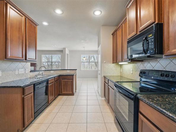 804  Starling Lane , Aubrey Texas 76227