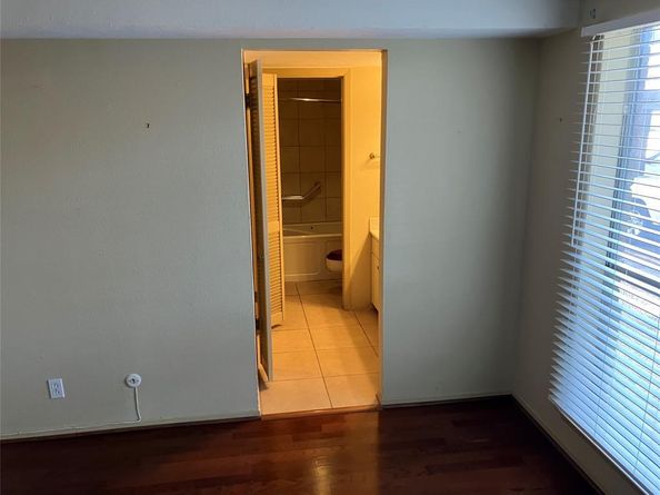 6036  Birchbrook Drive  131, Dallas Texas 75206