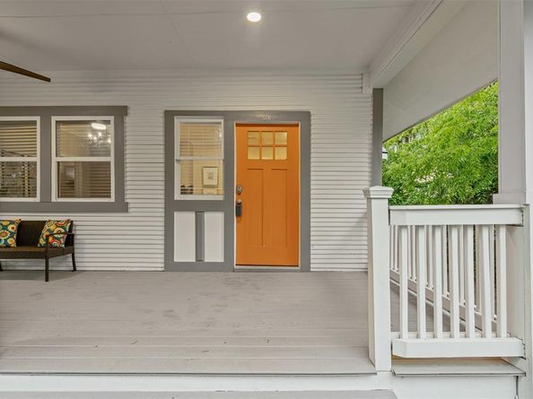813  Elsbeth Street , Dallas Texas 75208