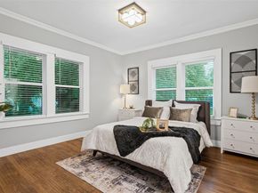 813  Elsbeth Street , Dallas Texas 75208