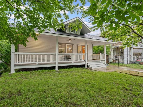813  Elsbeth Street , Dallas Texas 75208