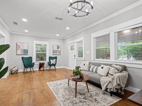 813  Elsbeth Street , Dallas Texas 75208