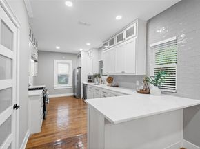 813  Elsbeth Street , Dallas Texas 75208