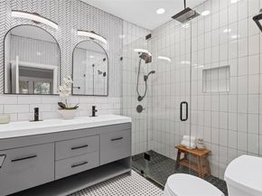 813  Elsbeth Street , Dallas Texas 75208