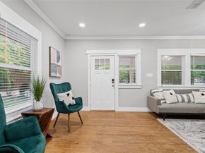 813  Elsbeth Street , Dallas Texas 75208
