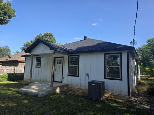 8354  Sussex Street , White Settlement Texas 76108