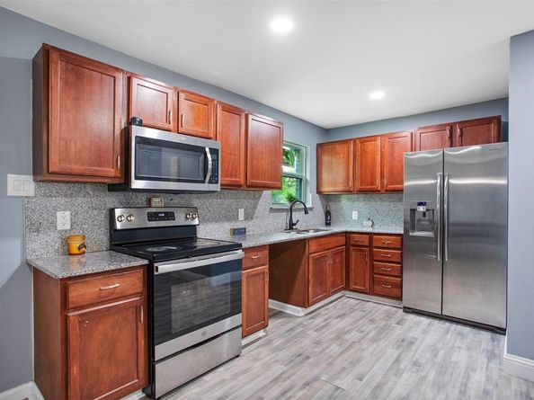 1515  Buena Vista Street , Mesquite Texas 75149