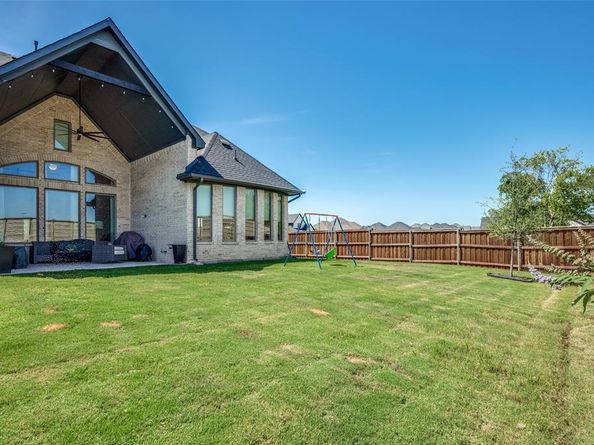 1810  Rockwood Lane , Mansfield Texas 76063