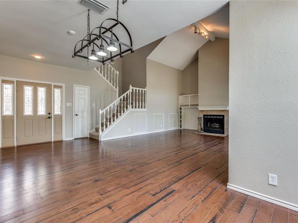 207  Cimarron Trail  4, Irving Texas 75063