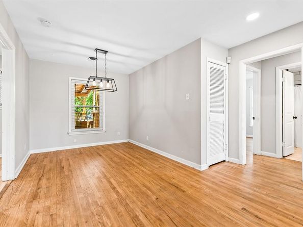 3807  Falls Drive , Dallas Texas 75211
