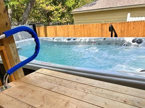 3807  Falls Drive , Dallas Texas 75211