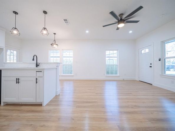 3411  Ladd  , Dallas Texas 75212