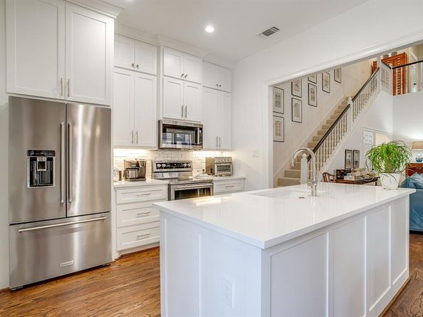 1301  Belle Place , Fort Worth Texas 76107
