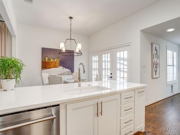 1301  Belle Place , Fort Worth Texas 76107