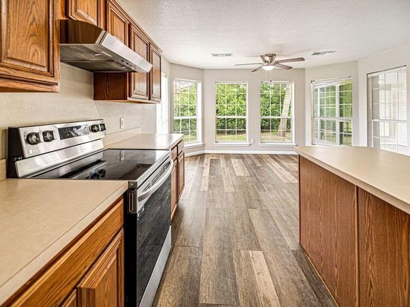 2131  Post Wood Lane , Arlington Texas 76018