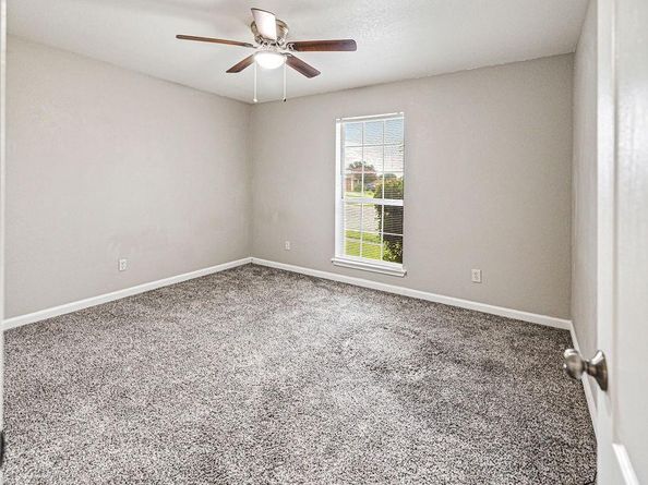 2131  Post Wood Lane , Arlington Texas 76018