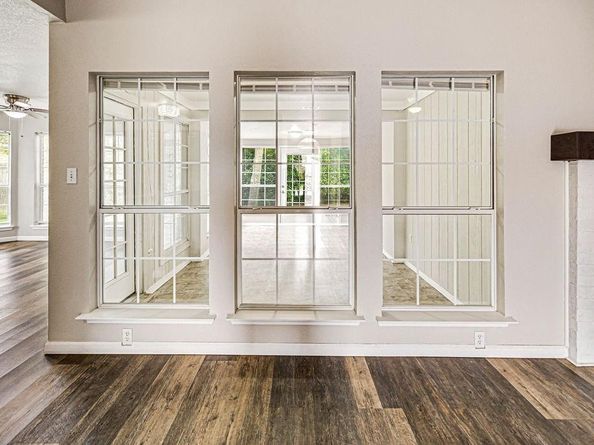2131  Post Wood Lane , Arlington Texas 76018