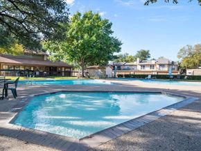2108  Westkendal Lane , Arlington Texas 76015