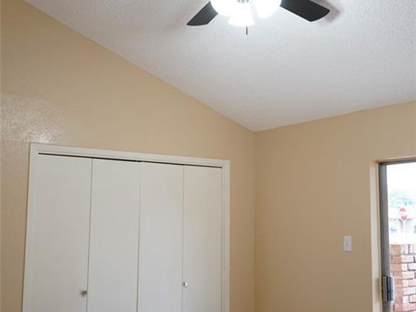 2108  Westkendal Lane , Arlington Texas 76015