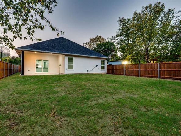 3105  Crossman Avenue , Dallas Texas 75212