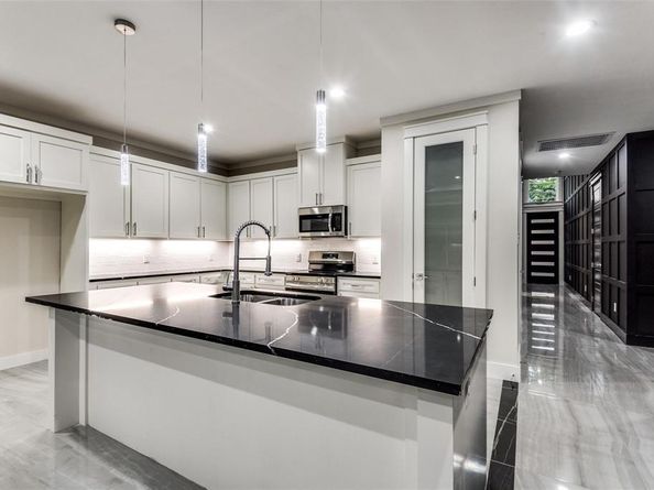 3105  Crossman Avenue , Dallas Texas 75212
