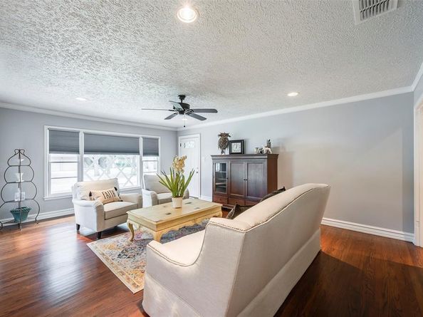 2400  Nottingham Boulevard , Fort Worth Texas 76112