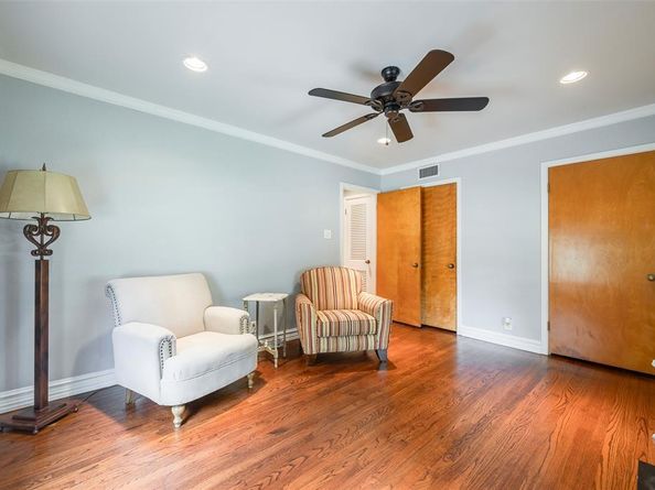 2400  Nottingham Boulevard , Fort Worth Texas 76112
