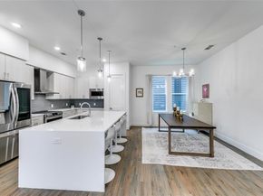 4205  Roseland Avenue  203, Dallas Texas 75204