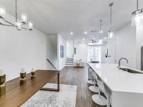 4205  Roseland Avenue  203, Dallas Texas 75204