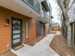 4205  Roseland Avenue  203, Dallas Texas 75204