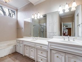 5014  Village Court , Dallas Texas 75248