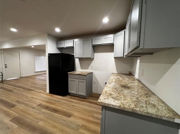 1410  Doyle Avenue , Dallas Texas 75203