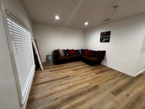 1410  Doyle Avenue , Dallas Texas 75203