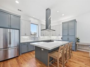 5711  Bryan Parkway  103, Dallas Texas 75206