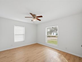 853  Nash Street , Garland Texas 75040