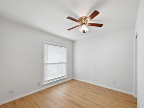 853  Nash Street , Garland Texas 75040