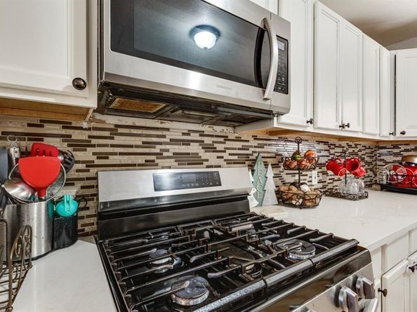 1522  Traymore Avenue , Dallas Texas 75217