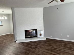 24  Abbey Road , Euless Texas 76039